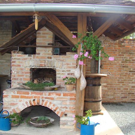 Country House Tunjina Kuca Stara Kapela Casa de hóspedes Pavlovci Exterior foto