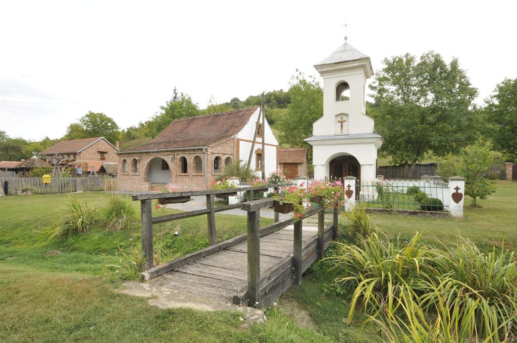 Country House Tunjina Kuca Stara Kapela Casa de hóspedes Pavlovci Exterior foto
